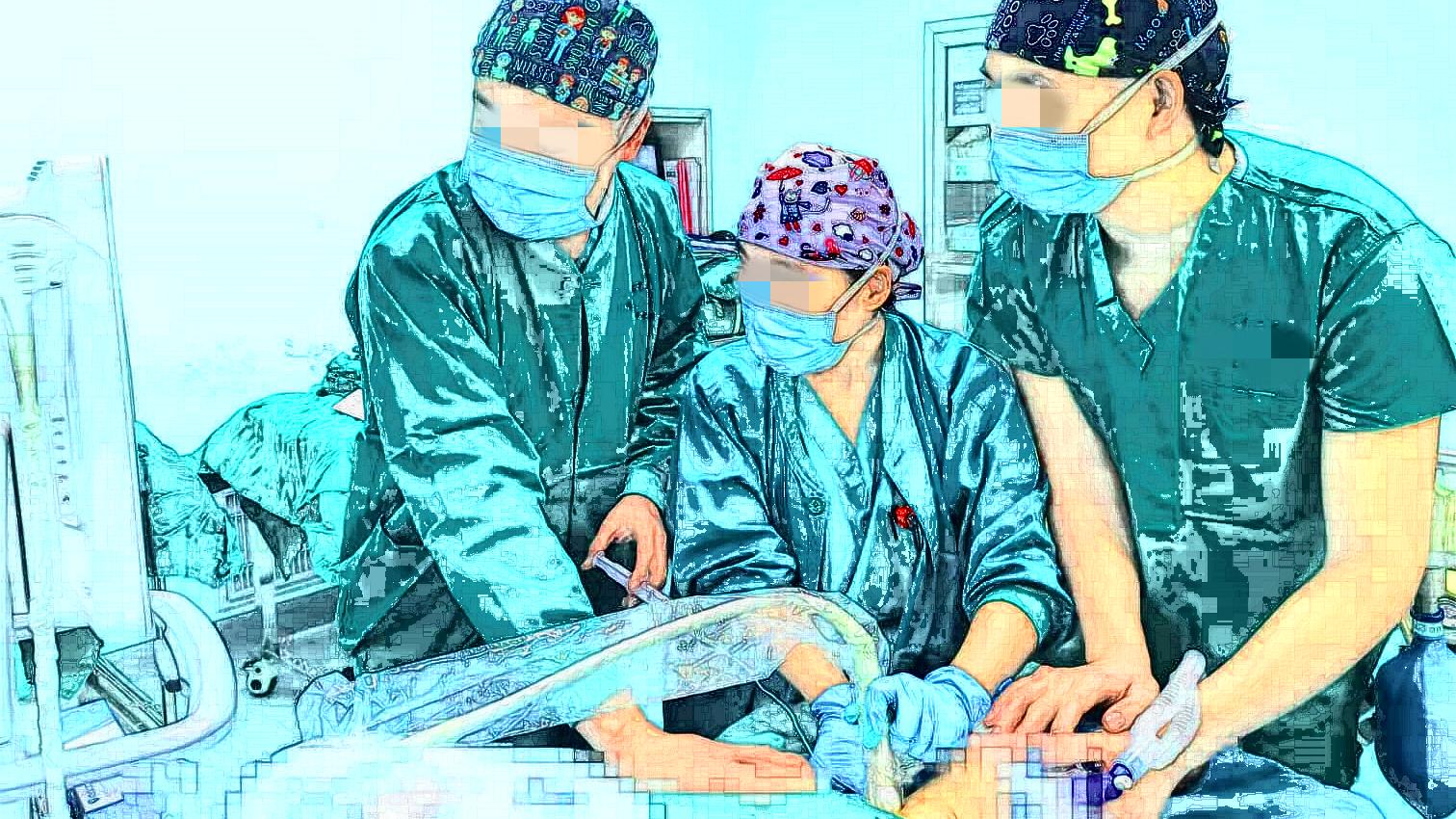 孕妇|孕妇突发胸闷、腹痛，医生抽丝剥茧找出病因后决定：立即手术！