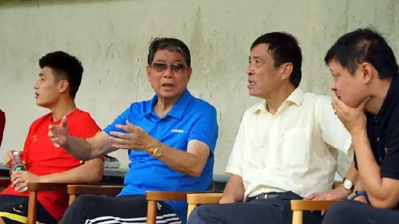武磊|武磊罕见发声，不满落选国足，嫉妒队友踢世预赛，陈戌源无地自容