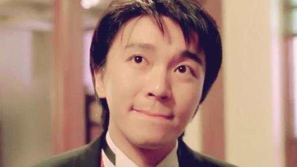 周星驰|周星驰一生代言两个广告，一个众人皆知，一个哭笑不得