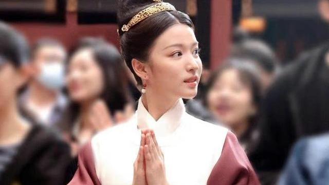 王楚然|《尚食》于正审美走入误区，美女王楚然变土，服化道真的好看吗？