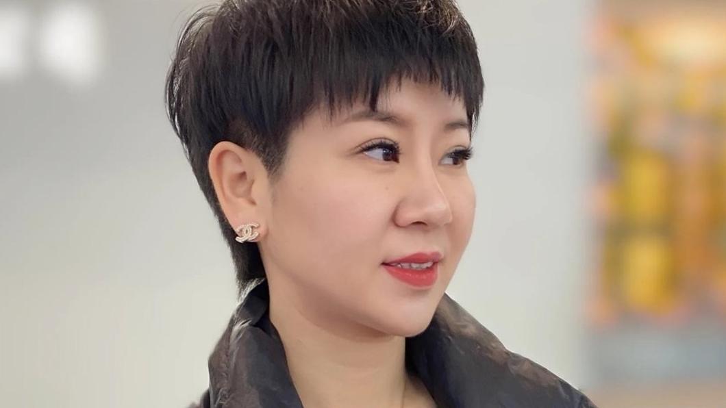 发型 中老年女人剪什么发型显年轻？9款不用烫的发型，时尚大气又减龄