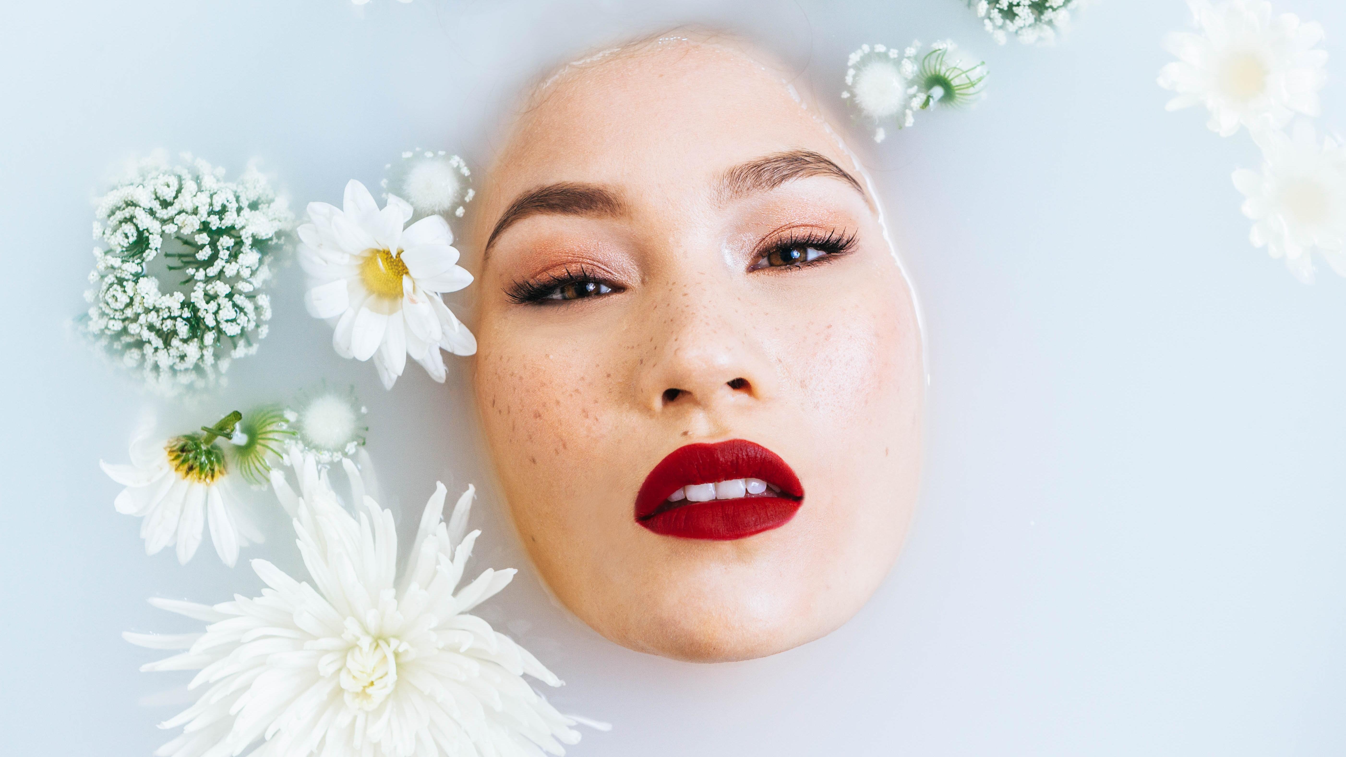 齐刘海|素颜也好看的女生是什么样子的？女生护肤？带你get护肤小步骤！