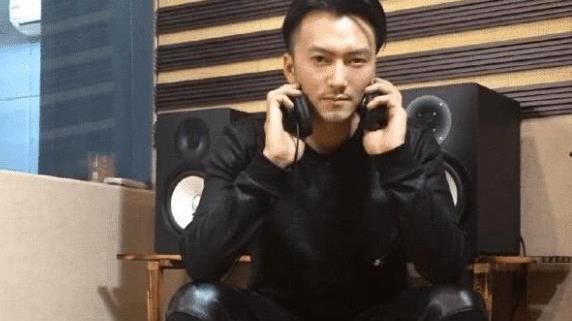 谢霆锋|当年被称为“最帅快递员”的小伙，花百万整容成谢霆锋，如今怎样