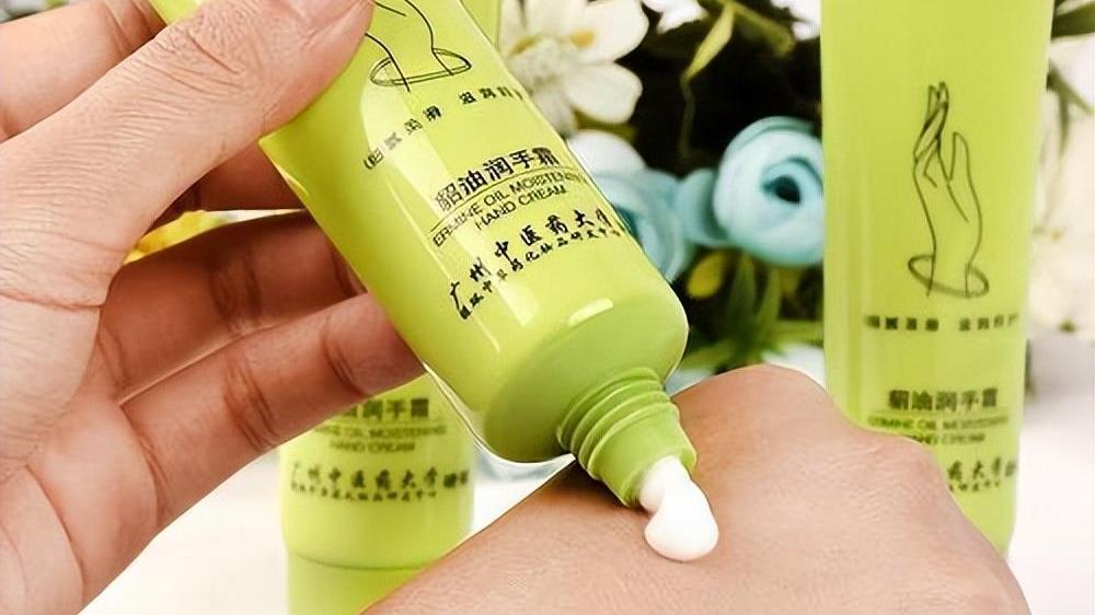 肌肤之钥 到了40岁，我一直在用的12个不超过十块钱的国货护肤品