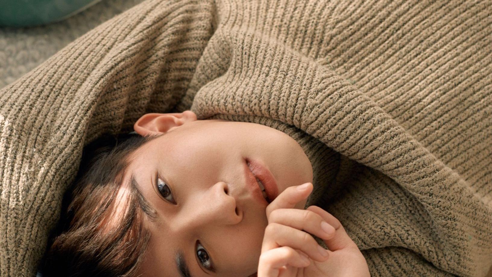 写真|阳欣珂日杂风写真释出 开启夏天回归真实自我