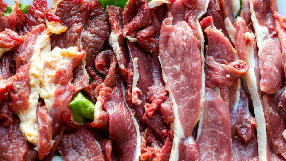 烤肉|阿根廷比较受欢迎得美食，特别是当地的烤肉，味道十分迷人