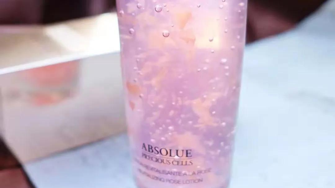 爽肤水 爽肤水哪个牌子好？这几款清爽不粘腻，让肌肤变嫩白丝滑