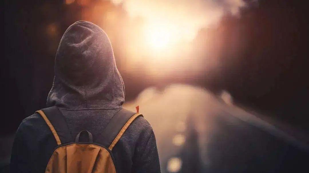 为什么人可以不必很有钱, 但是必须要有稳定的收入?