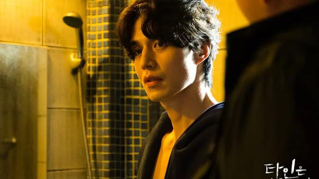 豆瓣|近6年口碑最佳的10部悬疑韩剧，《信号》上榜，最高飙到9.3分