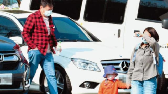 庹宗华|59岁视帝庹宗华再婚生子！曾被前妻指控家暴，俩女儿不愿和他来往