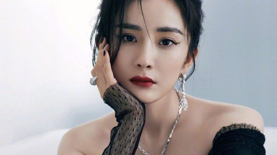 宋小宝|谣传杨幂曾力捧她，解约4年才知真相！今搭档“郭靖”终于出头了