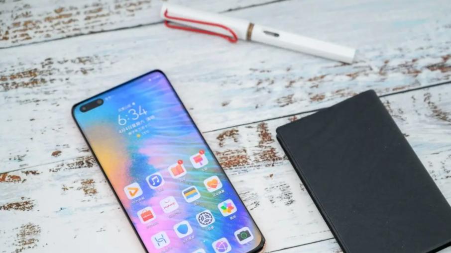 iPhone|如果把手机升级到最新系统，会有一些卡顿的，而且耗电量会比较大