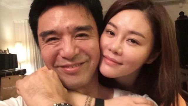 梁家辉|他曾经破产负债2亿元，如今买豪宅为梁家辉庆生，上春晚颜值这样