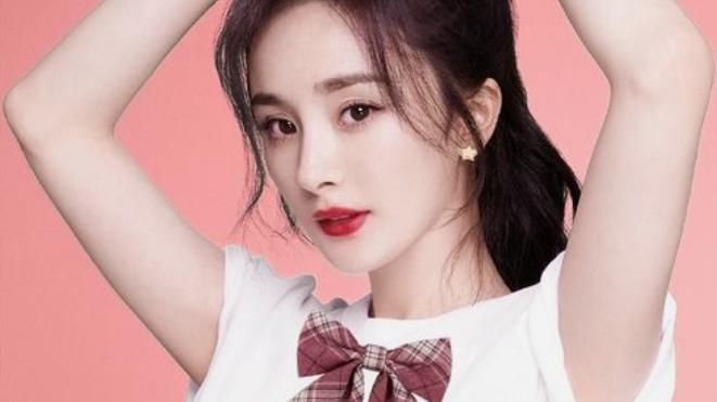 美丽|杨幂的休闲照，依旧美丽动人，为女神点赞