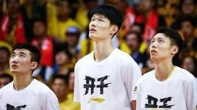 新疆男篮|CBA三消息：西蒙斯喊话辽宁，新疆队公开抛售周琦，广厦成大赢家
