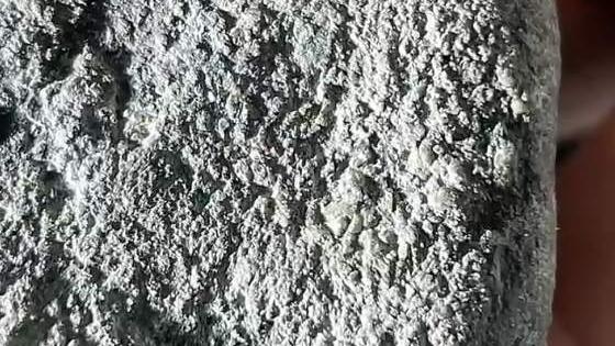 翡翠|翡翠皮壳的秘密：认准这种皮壳就有希望开出高货