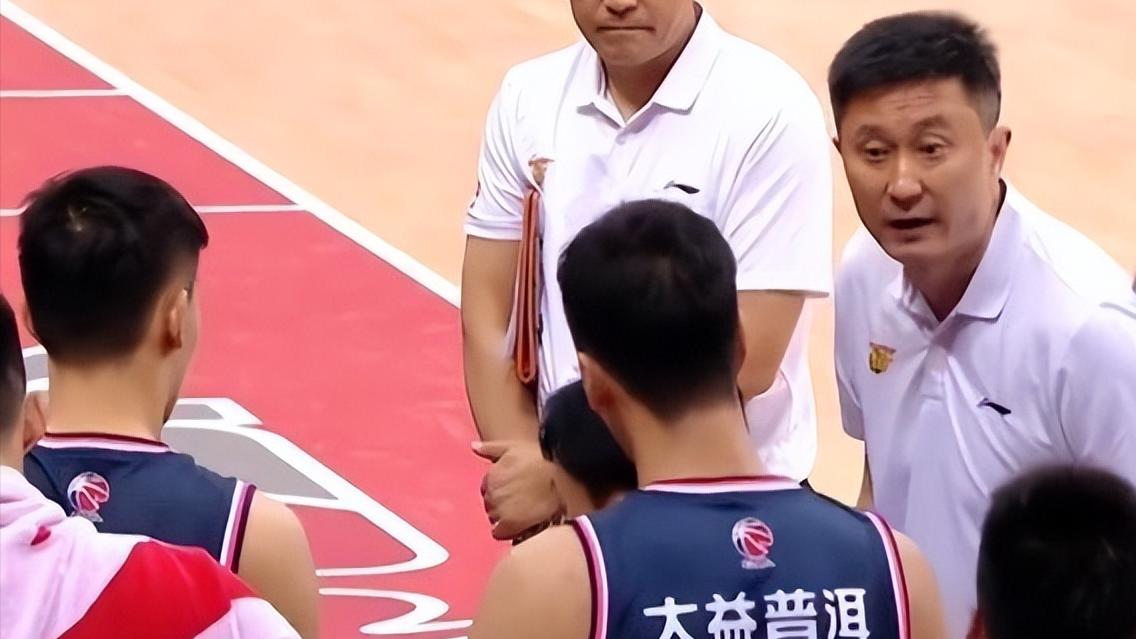 杜润旺|19分！20分！昔日丑小子变身宏远三分王，他是杜锋季后赛秘密武器
