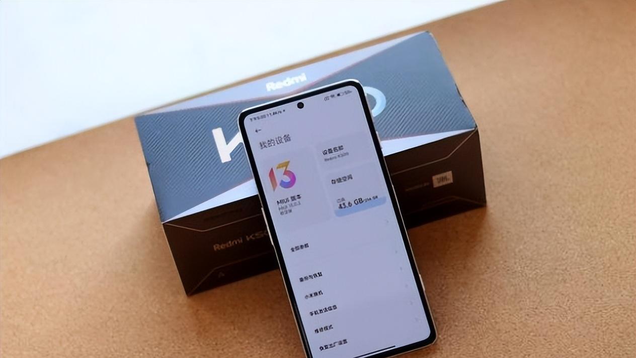 摩托罗拉|千元机拍照天花板？50倍变焦+256GB降价，摩托罗拉发力了