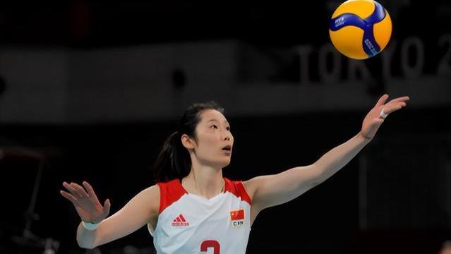 女排|中国女排集训大名单出炉？3个二传引争议，东京奥运自由人被淘汰