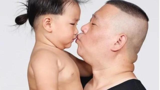 郭汾阳|戴8万的镯子，喊张云雷吃“翔”，“富养”的郭汾阳有多受宠？