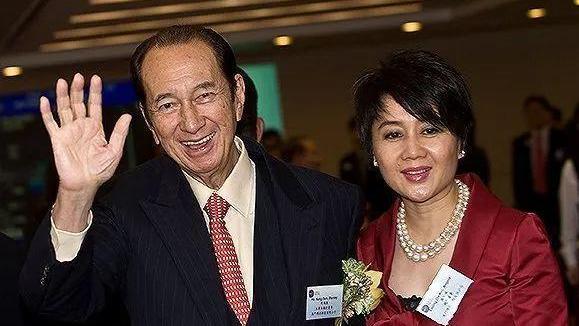 梁安琪|13岁做舞女，26岁嫁何鸿燊的梁安琪，原来只是赌王制衡二房的棋子