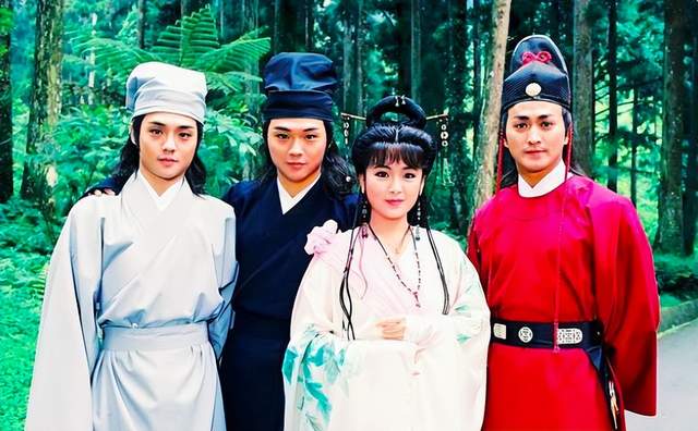 包青天|5版《包青天》：金超群的最经典，周杰版评分最高，新版辣眼睛