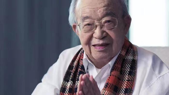 难忘今宵|悲痛！95岁艺术家因病去世，生前露面精神好，曾创作《难忘今宵》