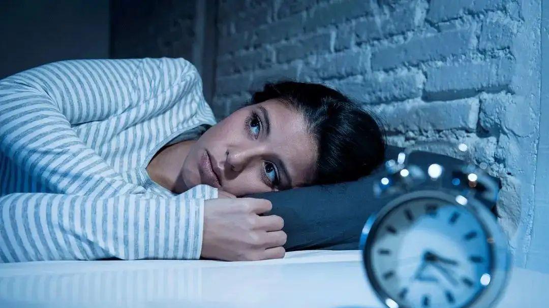 睡眠|一天只睡4小时，多少天后会精神失常？不要再拿健康开玩笑