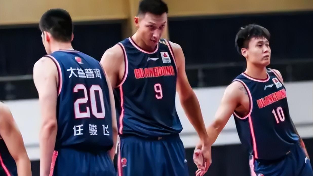 广东男篮|恭喜！广东男篮夺冠功勋亲承有望回归，球队内线实力将获全面提升