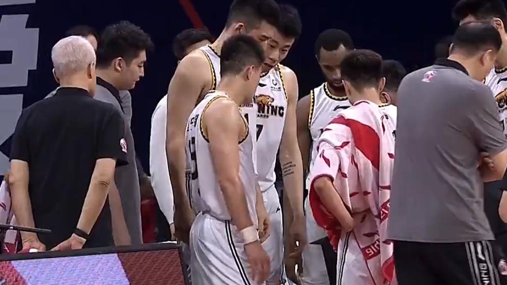 辽宁男篮|历史惊人！回顾辽宁四年前与四年冲冠历程，四定律稳定，小高输家