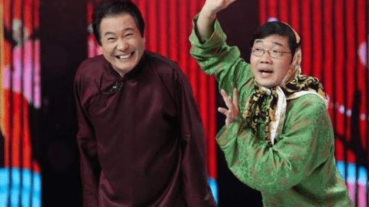 黄家驹|自认为很幽默，故意把黄家驹念成“黄家狗”，看到结局大快人心！