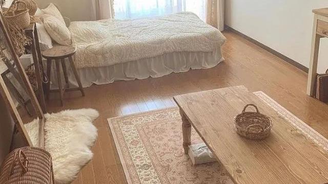 日本小姐姐的温馨原木风家居照，一人独居，生活品质，不辜负自己