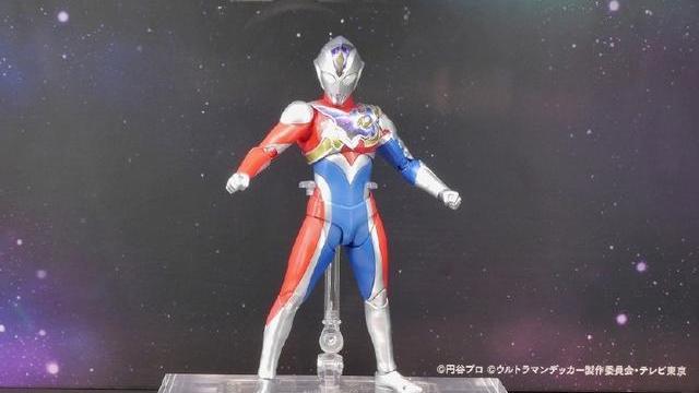 手办|德凯奥特曼SHF手办官方实物上半身改一下就能变成戴拿奥特曼