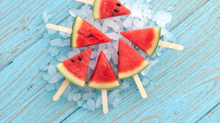 口腔健康|吃西瓜是升血糖，还是降血糖？糖尿病患者能不能吃西瓜？一次讲清