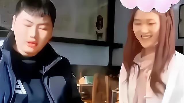 陈萌|陈萌一家上门吃饭，大衣哥警告拍客别乱拍，网友：被坑怕了？