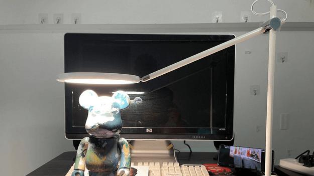 小米粥|护眼灯和白炽灯哪个更保护眼睛？盘点眼科医生推荐护眼灯