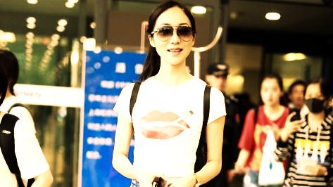 韩雪|“大嘴唇”的6厘米牛仔裤，韩雪秒变校园女神，网友：开花了！ ?