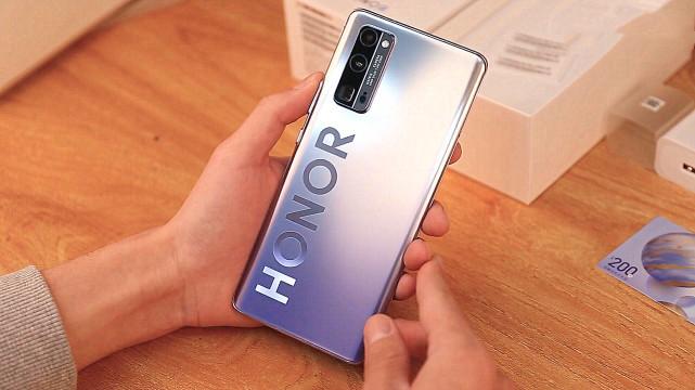 华为鸿蒙系统|二手价仅2679元！鸿蒙OS+256GB，还有50倍数码变焦！