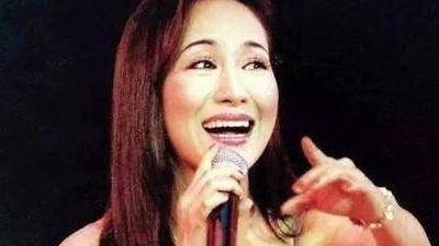 国籍|原来她早已不是中国籍，屡上春晚走红，今被洋老公抛弃回国捞金！