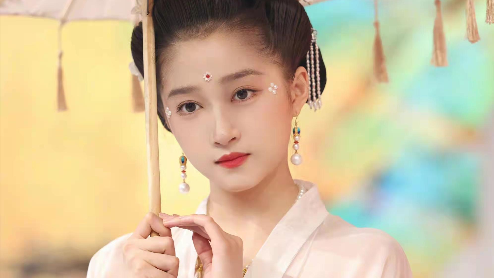 |关晓彤，古风装太美了！