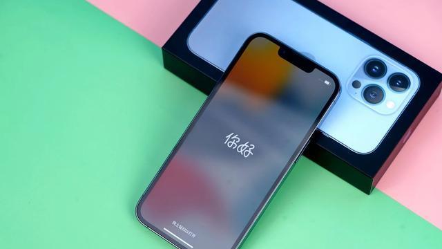 |手握5000元的预算，应该买华为、苹果还是小米？内行人告诉你答案