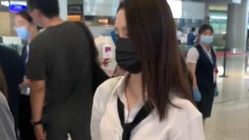 袁立|网曝李沁拍戏受伤，却遭嘲讽，网友：玻璃心