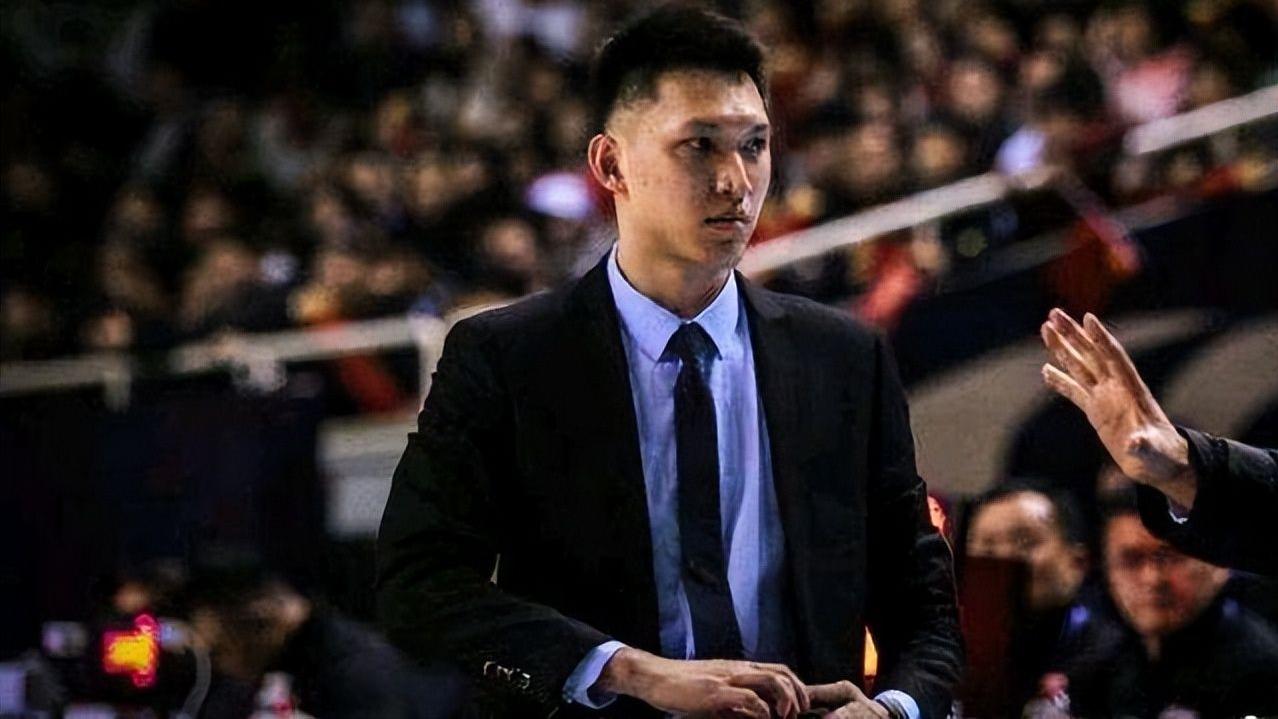 吉林男篮|辽宁完成幕后引援，后场核心突发伤病，杨鸣调整阵容弃用内线筹码