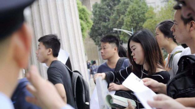 大学|丈母娘心中“理想女婿”职业排行，公务员未进前三，榜首相当抢手