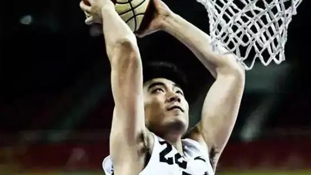 广东男篮|CBA三消息：广东队悍将NBA观赛，郭艾伦踩点训练，李晓旭加练罚球