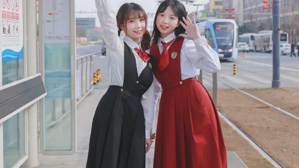 |JK校服：朝暮与岁月并往，你与我也要一路并肩而行！