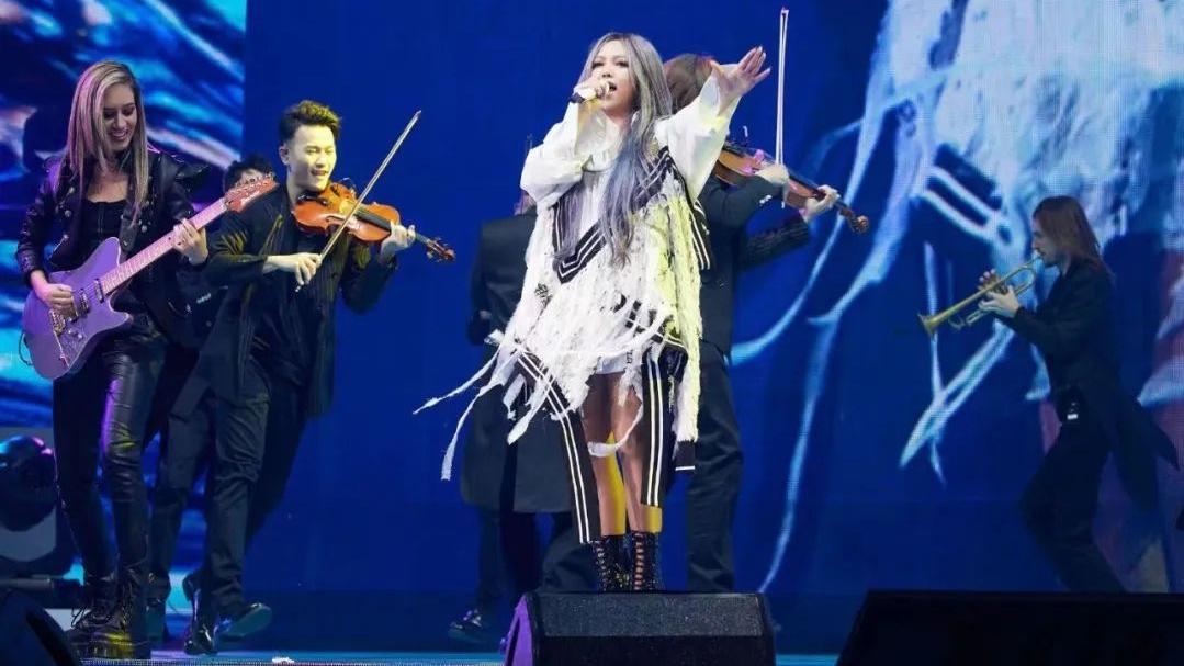 演唱会|吸金上亿，连开12场，确诊人数不断增加，这场数十万人的狂欢背后是场灾难！