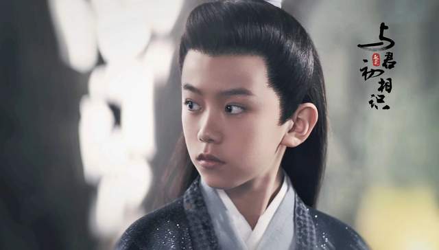 与君初相识·恰似故人归|小演员肖添仁堪称剧抛脸，刚演完《与君初相识》又有新剧