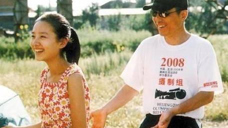 潘长江|曾给潘长江伴舞的丫头, 如今红得一塌糊涂 !