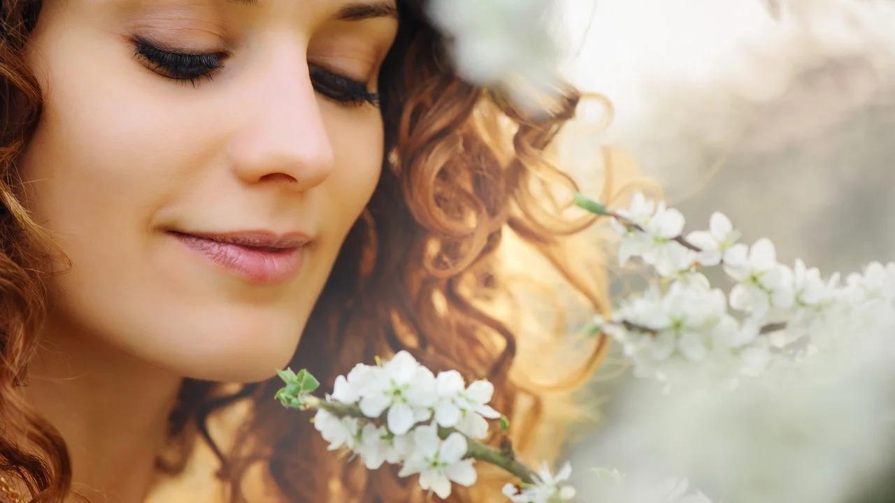 护肤 经期如何护肤？5个技巧5个习惯帮你呵护经期肌肤